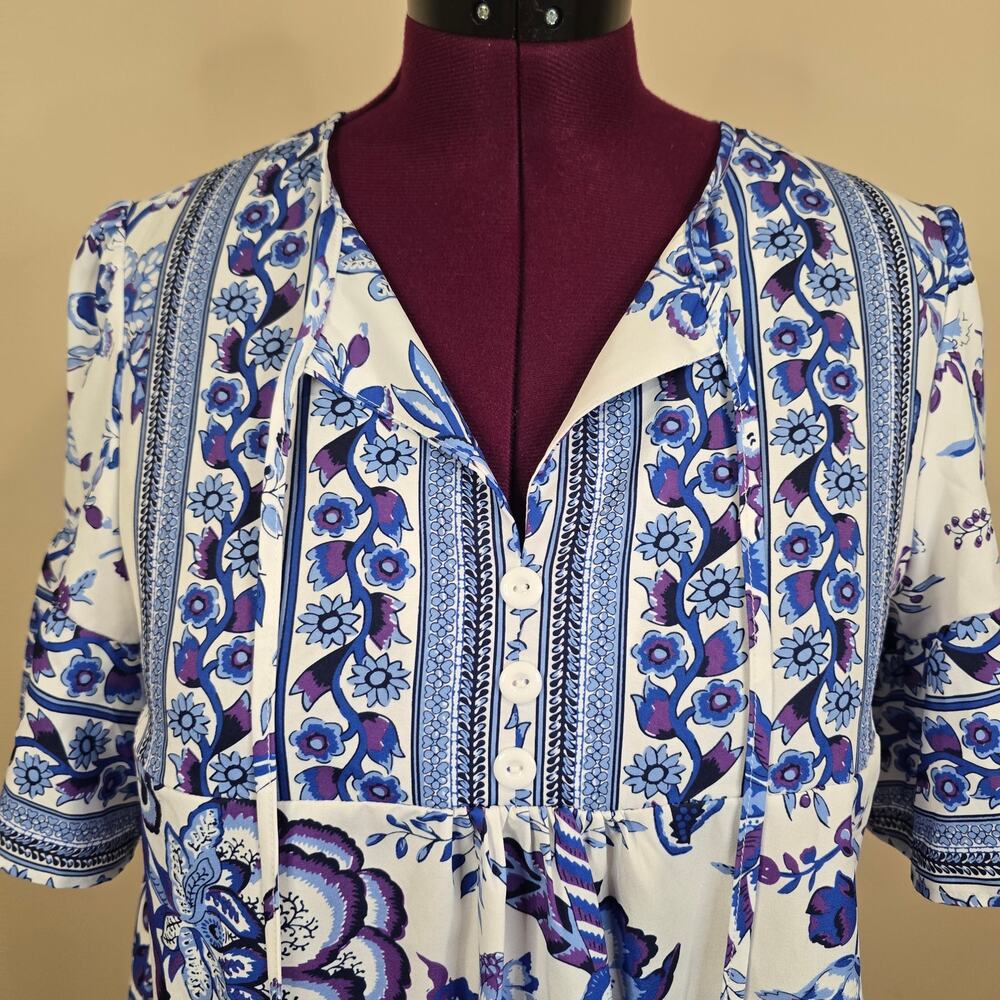 Women's C+D+M Blue Floral Short Sleeve Blouse | Size Large - Picture 4 of 11